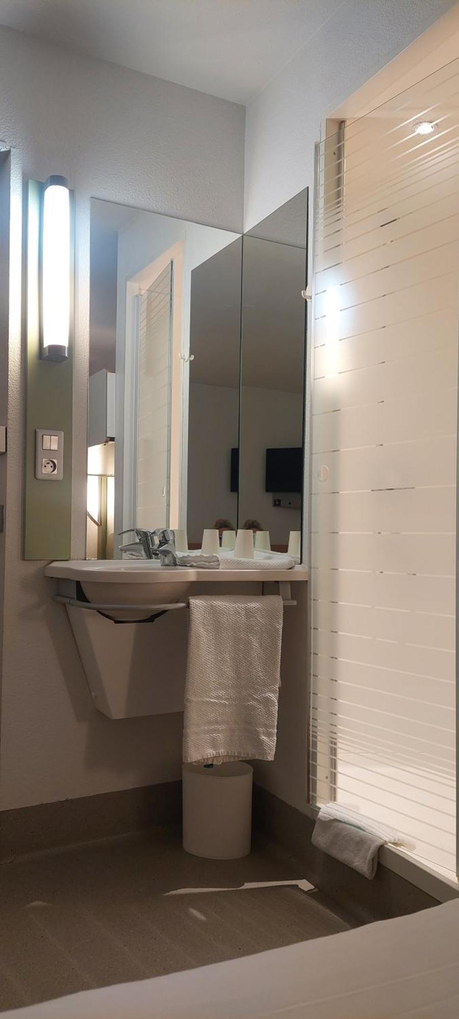 Ibis Budget Issoire Luaran gambar