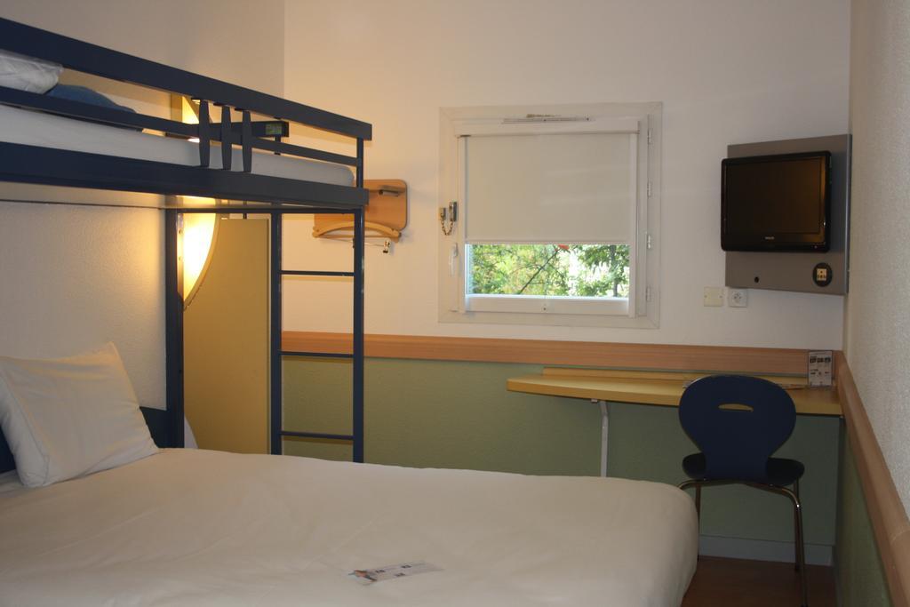Ibis Budget Issoire Bilik gambar
